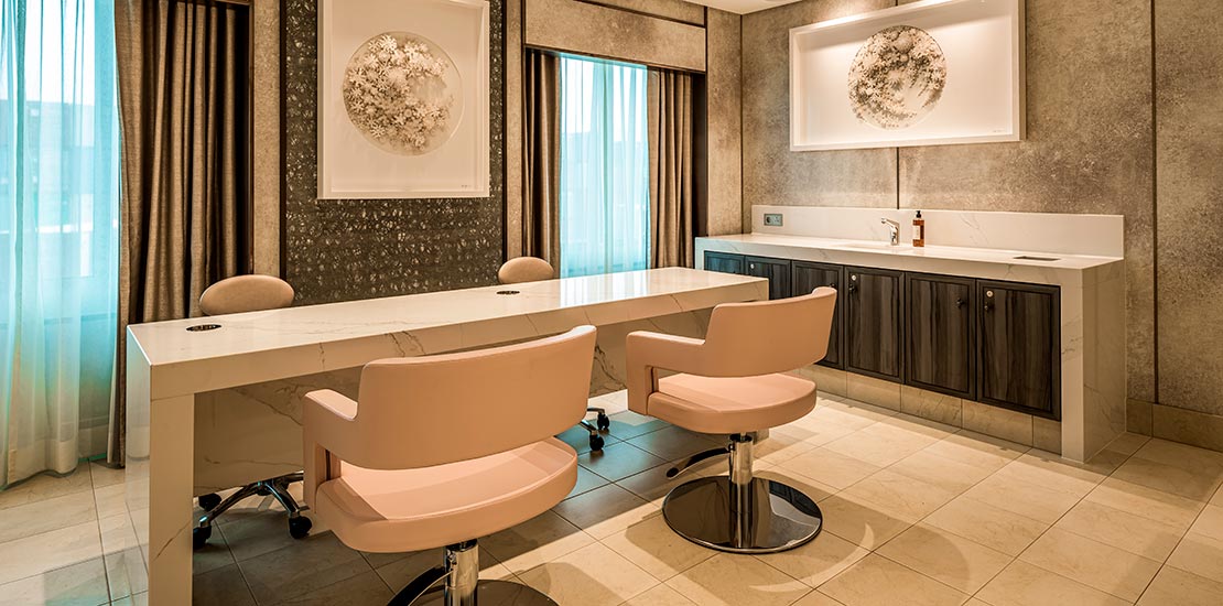 Spirit of Adventure - The Salon